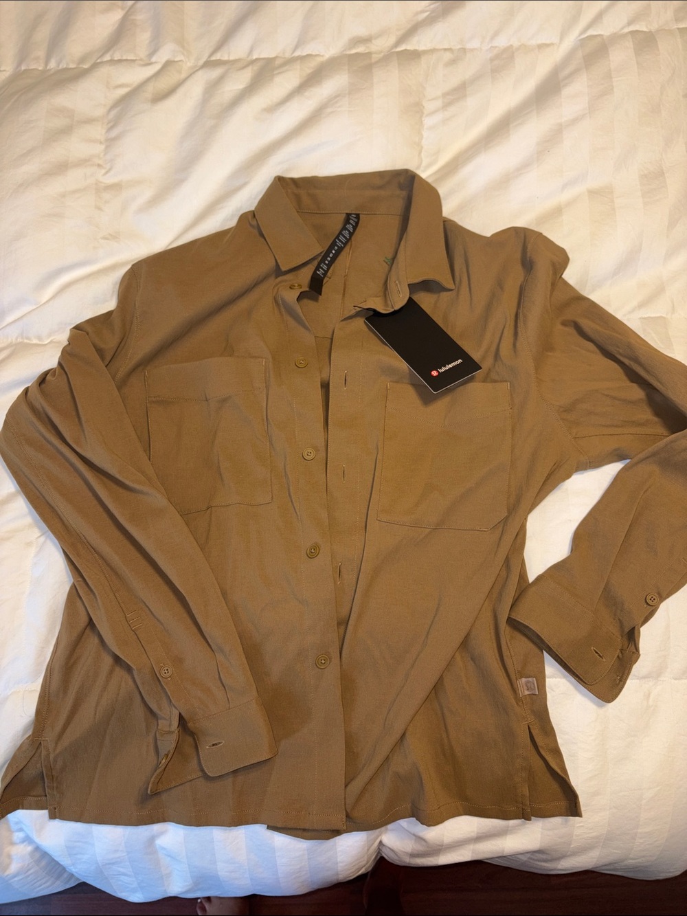 Men's Lulu lemon Button -Up Shirt in Tan NWT - Picture 2 of 6